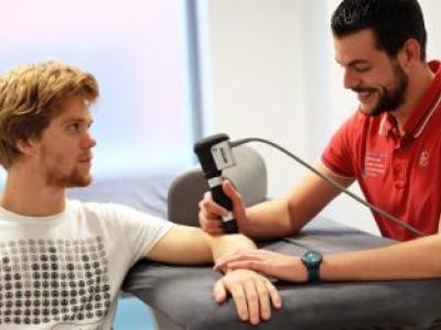 De verschillen tussen EPTE en Shockwave Therapie